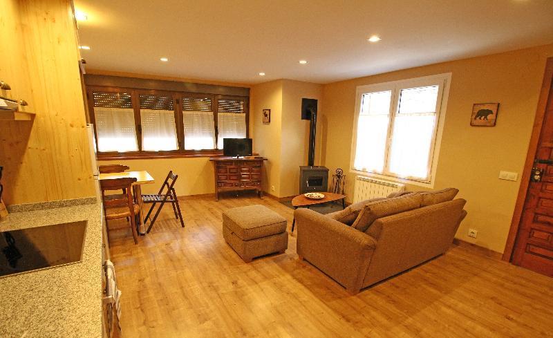 Salardú Snoe Apartamentos Mont Romies Plaza מראה חיצוני תמונה